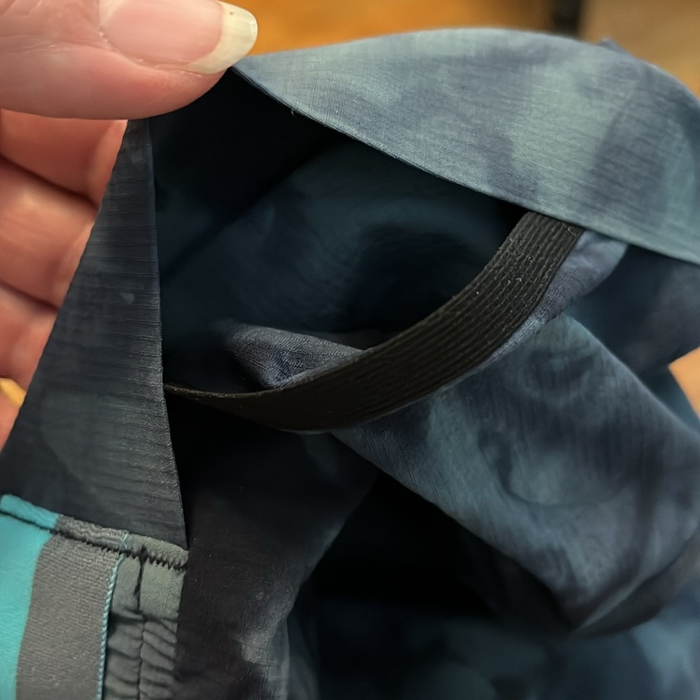 Lululemon Camo Blue Lined Shorts - Picture 5 of 9